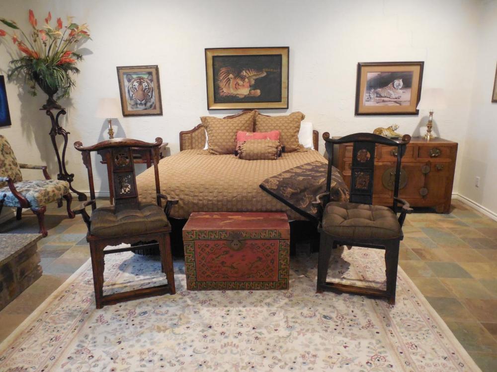 Deluxe King Suite interior